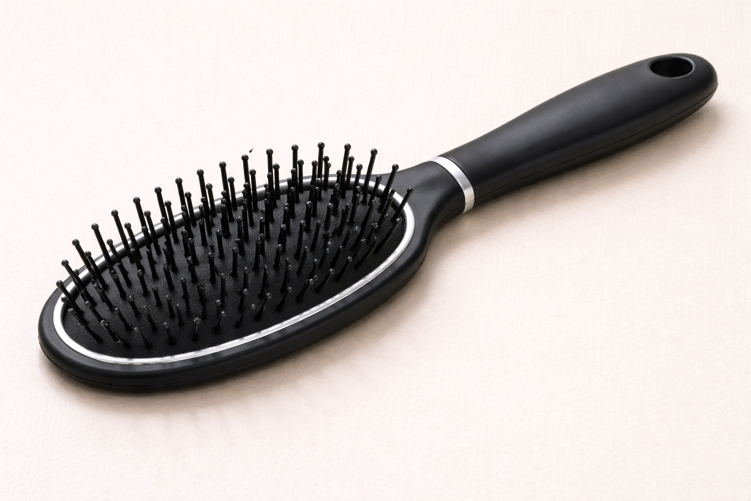 Массажная щетка для волос